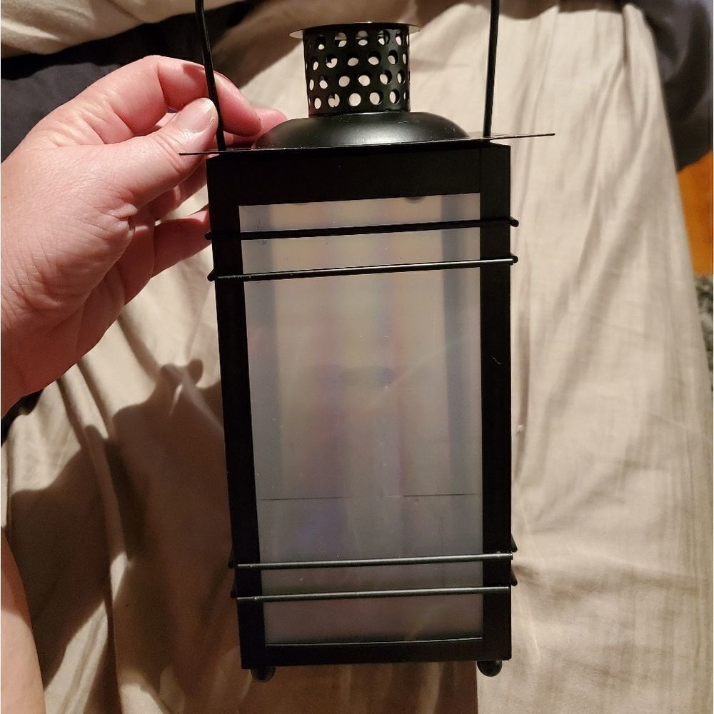 Lantern‎ - Picture 2 of 12